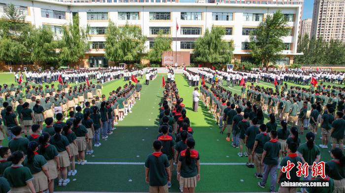 跨越“星火”向未来 哈尔滨市继红小学校特色思政活动开启“新学期”