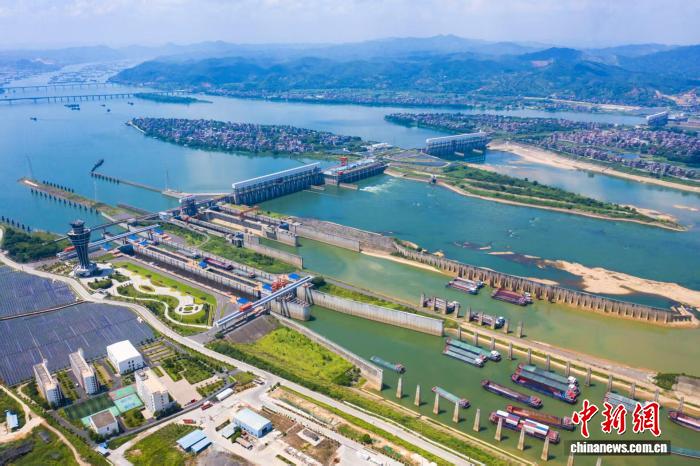 今年春运西江航运干线长洲船闸过闸货运量同比增长29%